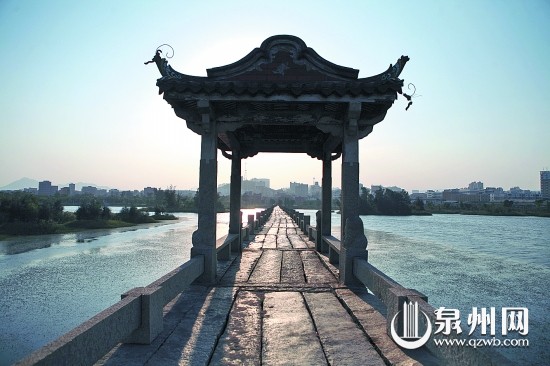 歷經歲月洗禮,安平橋仍散發勃勃生機