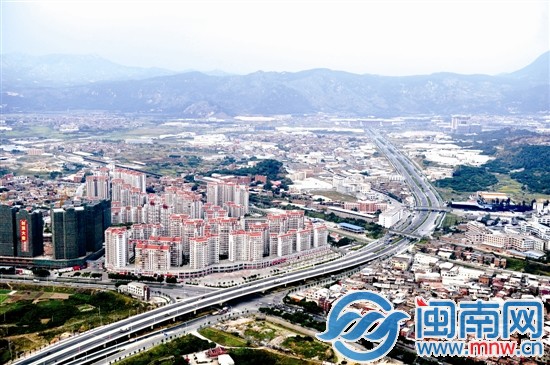 站前大道直通高鐵站