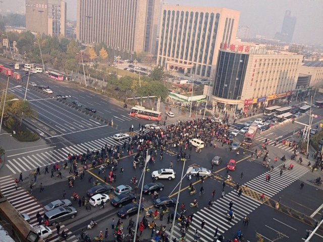 圖為爆炸現(xiàn)場(chǎng)