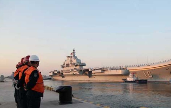 遼寧艦首次組成戰斗群赴南海