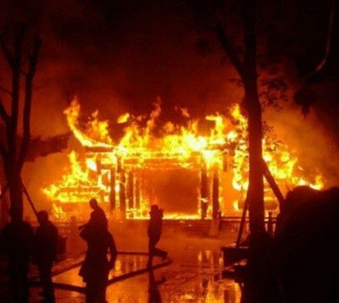 重慶濯水古鎮風雨廊橋火災現場。