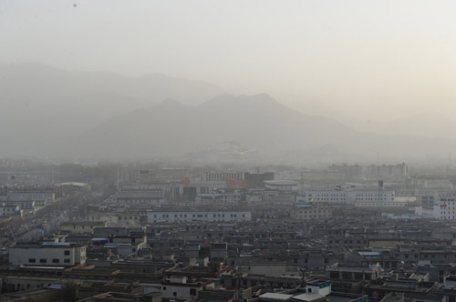 拉薩出現罕見浮塵現象2