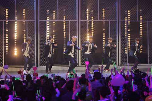 超人氣組合EXO-M熱舞2014網(wǎng)絡(luò)春晚