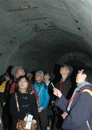 日軍“神風特攻隊”戰壕群曝光