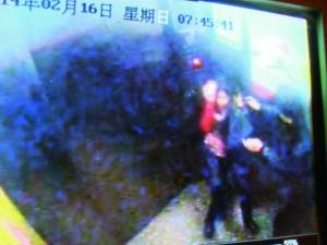 蘭州代課女教師在電梯內遭陌生男子割喉1