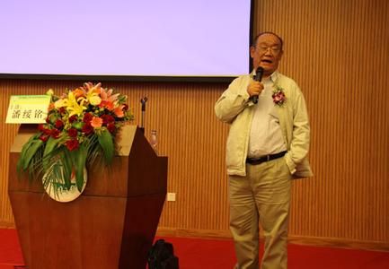 最大的危險(xiǎn)是被小姐愛(ài)上