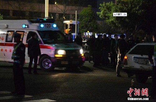 昆明火車站發生暴力砍人事件1