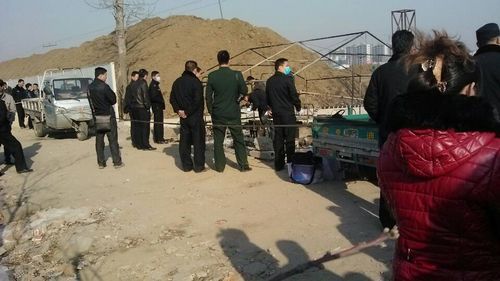 山東平度村民帳篷內燒死事件