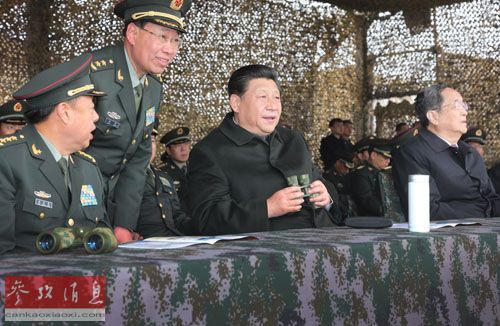 國家主席習近平看望慰問駐新疆部隊。