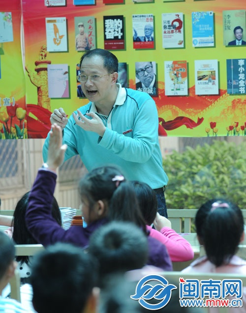 賴東升校長答小記者問