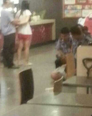 女子麥當勞店內與人發生口角 被6人群毆致死