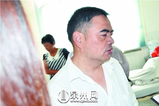 詹文金天天為妻兒的醫療費四處奔波