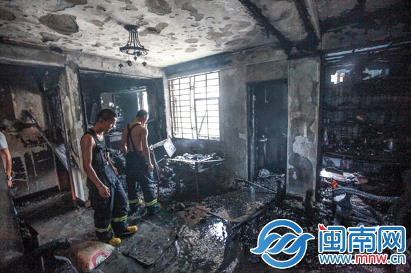 608室已被燒成一片廢墟