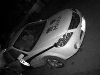 肇事警車前擋風玻璃破裂